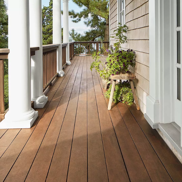 Woodluxe Oil-Based Waterproofing Stain + Sealer - Semi-Transparent, K592