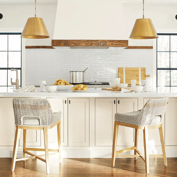 Crisp, light green bedroom retreat